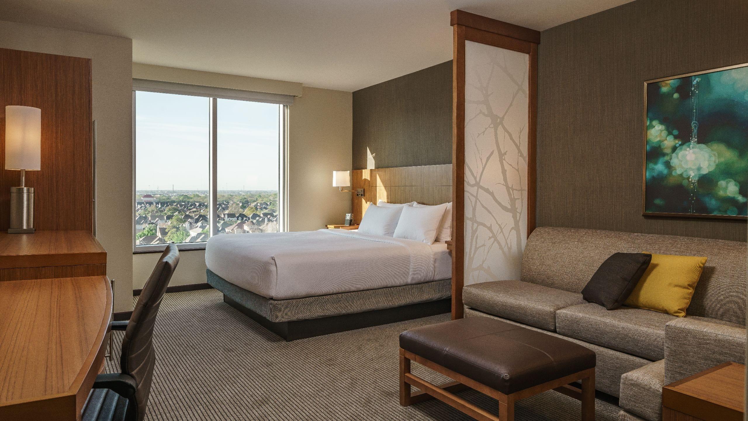 Hyatt Place Galleria Hotel