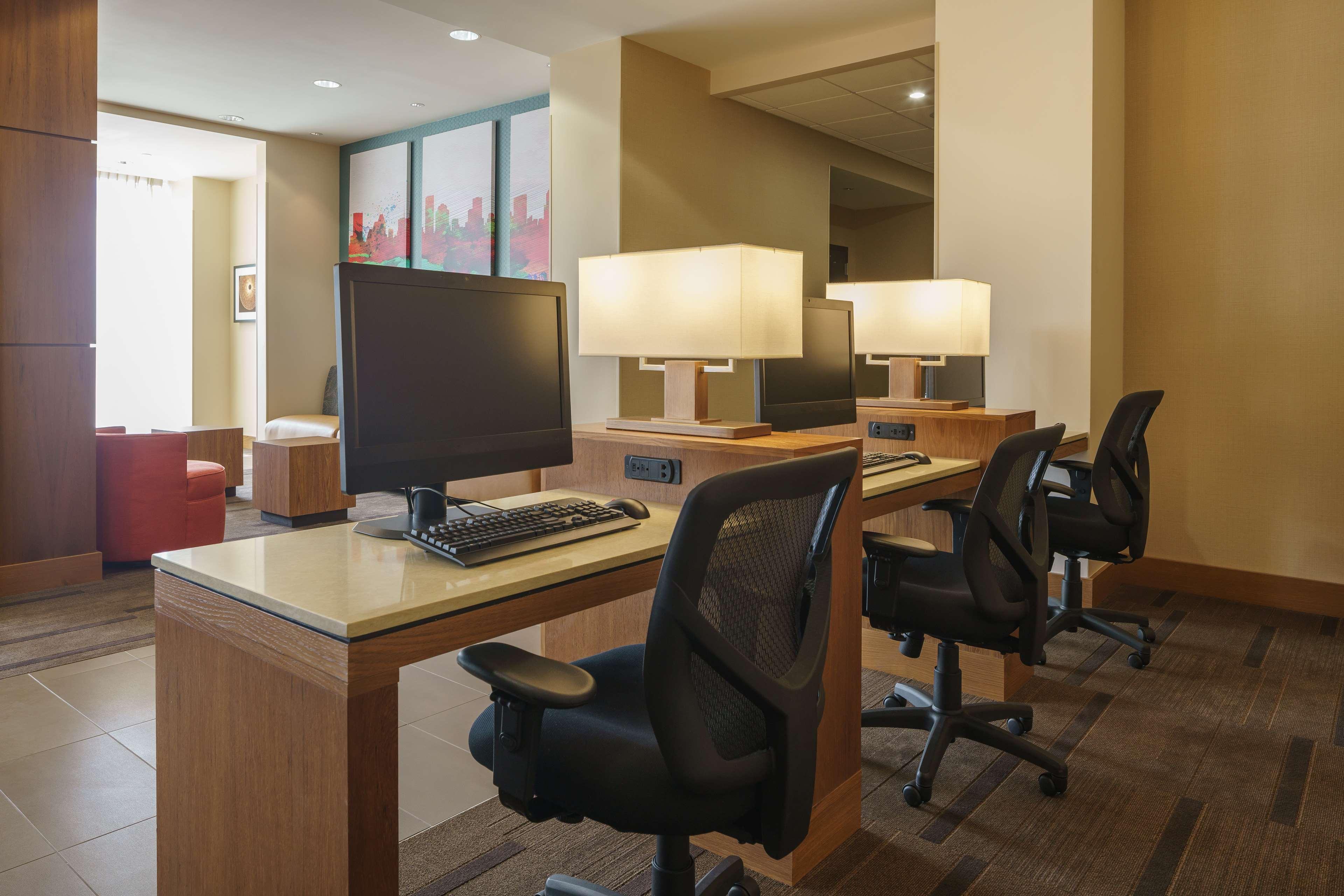 Hotel Hyatt Place Galleria 3*
