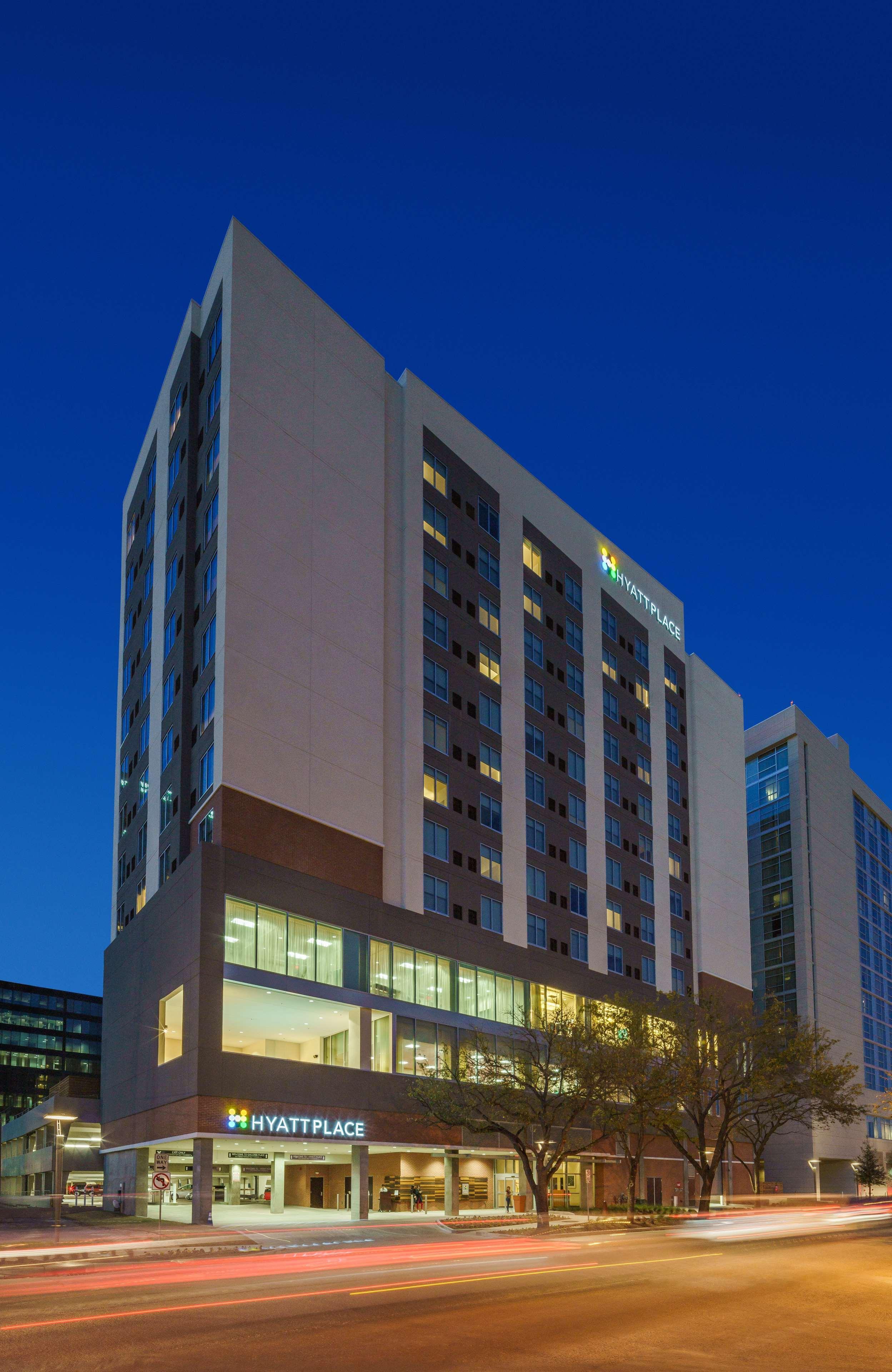 Hyatt Place Galleria Hotel
